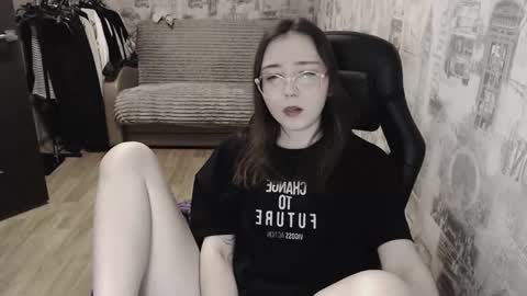 Snapshot of ameliakamishiro chatting on 02.13.25 Amelia online show from 02.13.25