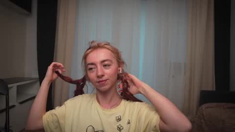 Snapshot of ameliamber0 chatting on 12.13.24 Amelia   online show from 12.13.24