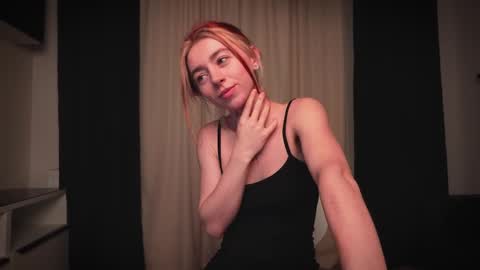 Snapshot of ameliamber0 chatting on 12.14.24 Amelia   online show from 12.14.24