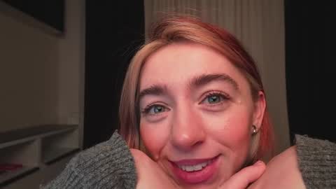 Snapshot of ameliamber0 chatting on 12.17.24 Amelia   online show from 12.17.24