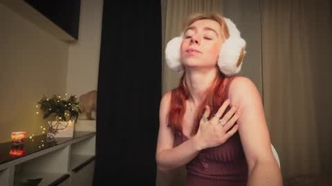 Snapshot of ameliamber0 chatting on 12.30.24 Amelia   online show from 12.30.24