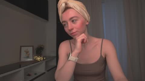 Snapshot of ameliamber0 chatting on 01.25.25 Amelia   online show from 01.25.25