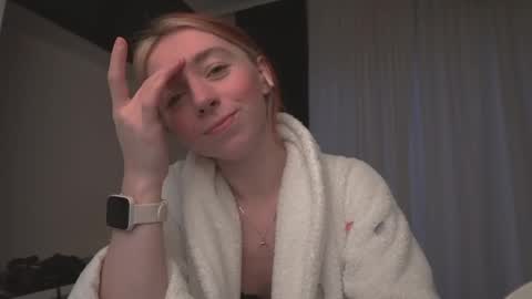 Snapshot of ameliamber0 chatting on 02.07.25 Amelia   online show from 02.07.25