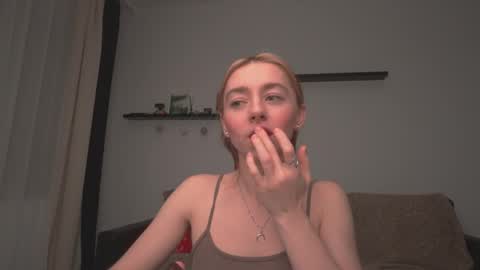 Snapshot of ameliamber0 chatting on 02.21.25 Amelia   online show from 02.21.25