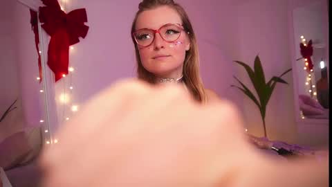 Snapshot of ameliasweety69 chatting on 12.20.24 Amelia online show from 12.20.24