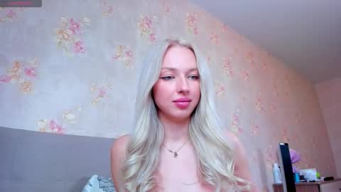 Snapshot of ameliaviera chatting on 10.25.25 Amelia PVT model online show from 10.25.25