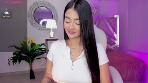 Amelie Jons online show from 12.13.24