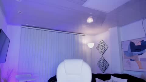Amelie Jons online show from 01.12.25