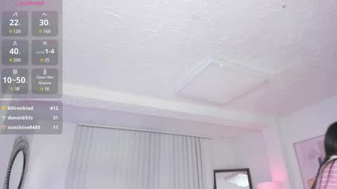 Amelie Jons online show from 02.12.25