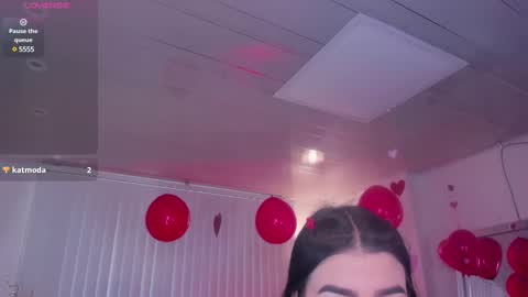 Amelie Jons online show from 02.14.25