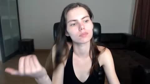 Amelie online show from 09.24.25