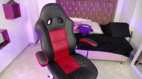 AMELIEROUS .. see you tomorrow  kisses online show from 02.07.25