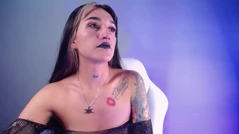 AMELIEROUS .. see you tomorrow  kisses online show from 10.21.25