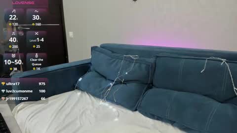 Snapshot of amely_lil chatting on 12.25.24 Amely online show from 12.25.24