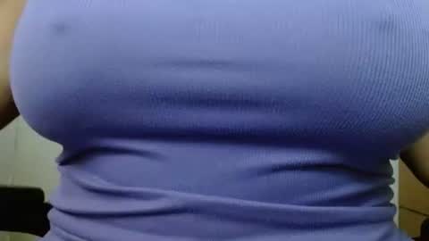 Snapshot of ames9001 chatting on 02.02.26 Mari online show from 02.02.26