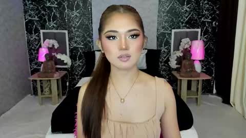 Snapshot of amethyst_claire chatting on 10.28.25 Claire online show from 10.28.25