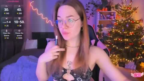 Hi-hi I am Kate welcome to my sexy room online show from 01.12.25
