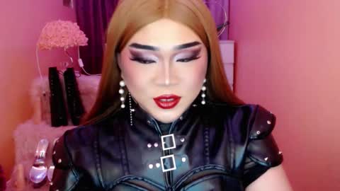 Queen Mireska online show from 09.19.25