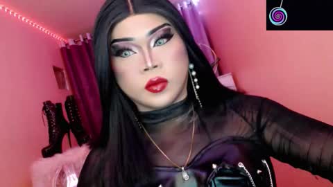 Queen Mireska online show from 11.06.25