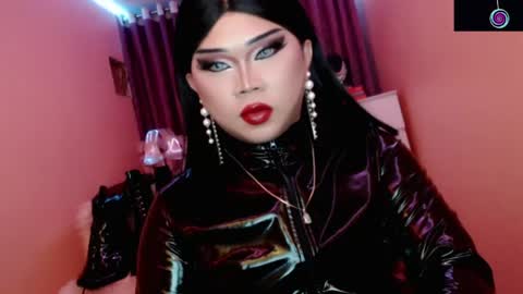 Queen Mireska online show from 06.04.26