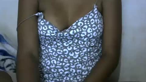 amichouu online show from 11.25.25