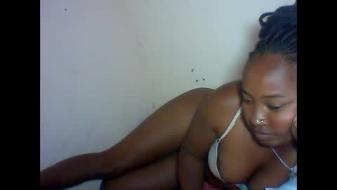 Snapshot of amielle_01 chatting on 04.14.26 amielle_01 online show from 04.14.26