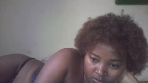 Snapshot of amielle_01 chatting on 04.20.26 amielle_01 online show from 04.20.26