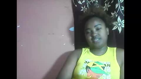 Snapshot of amielle_01 chatting on 04.28.26 amielle_01 online show from 04.28.26
