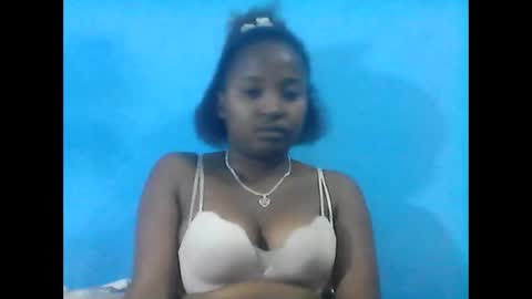 Snapshot of amielle_01 chatting on 05.17.26 amielle_01 online show from 05.17.26