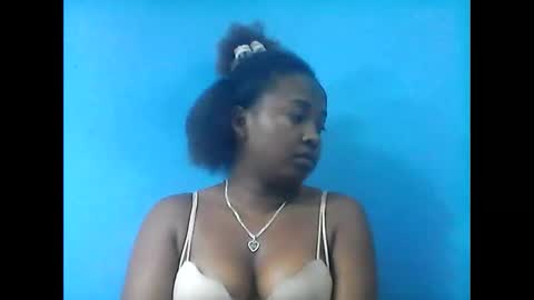 Snapshot of amielle_01 chatting on 05.18.26 amielle_01 online show from 05.18.26