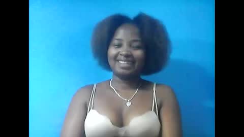 Snapshot of amielle_01 chatting on 05.18.26 amielle_01 online show from 05.18.26
