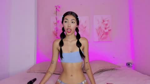 AmiiClark  online show from 04.04.26