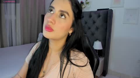 Snapshot of amiirra_ chatting on 04.25.26 Amira sweet online show from 04.25.26