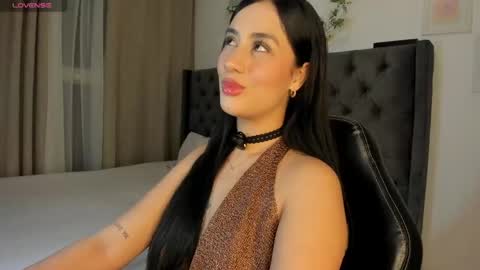 Snapshot of amiirra_ chatting on 06.07.26 Amira sweet online show from 06.07.26