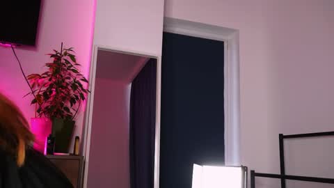 amilifox1 online show from 04.19.26