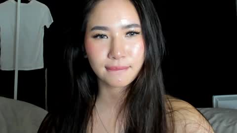 Snapshot of amina_artin chatting on 01.12.25 Amina online show from 01.12.25