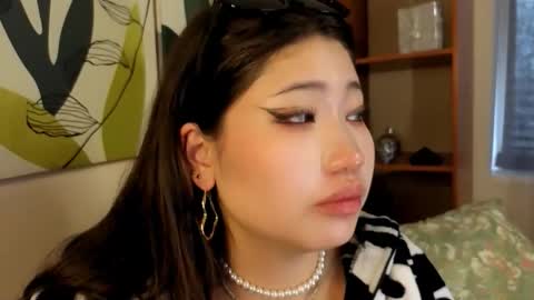 Snapshot of aminasaffron chatting on 10.05.25 aminasaffron online show from 10.05.25