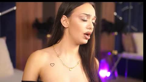 Amiraveyl online show from 09.24.25