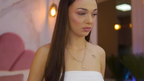 Amiraveyl online show from 09.27.25