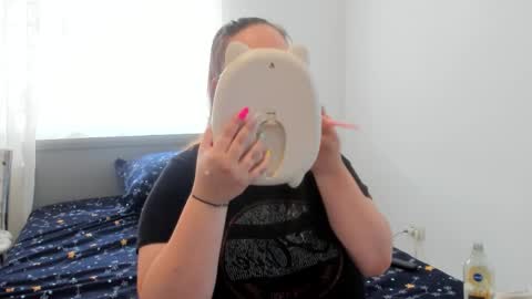 Amira Vyxen online show from 05.20.26
