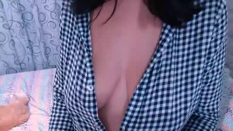 Snapshot of ammanda_ chatting on 12.15.24 diana online show from 12.15.24