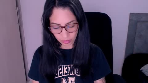 Snapshot of ammanda_ chatting on 10.15.25 diana online show from 10.15.25