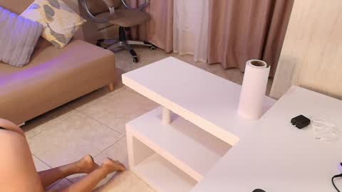 Snapshot of ammelya chatting on 01.08.25 Amelya online show from 01.08.25