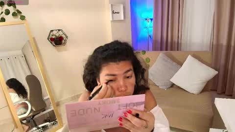 Snapshot of ammelya chatting on 02.12.25 Amelya online show from 02.12.25