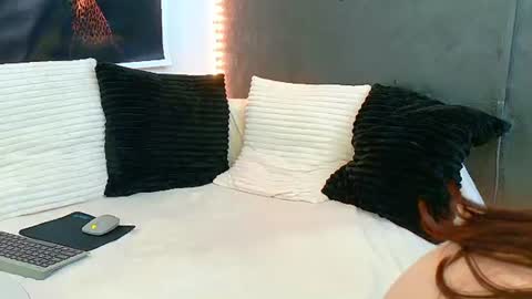 Amira online show from 06.25.26