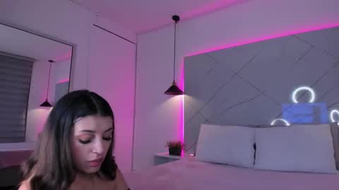 Snapshot of ammy_camm chatting on 12.11.24 Ammy  online show from 12.11.24