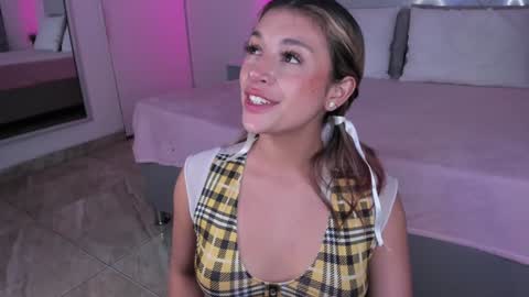 Snapshot of ammy_camm chatting on 01.11.25 Ammy  online show from 01.11.25