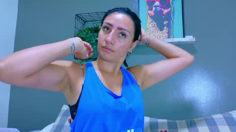 A M M Y  online show from 04.16.26