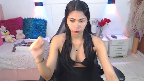 Snapshot of ammyy_wood_ chatting on 10.25.25 ammyy_wood_ online show from 10.25.25