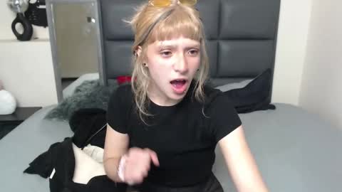 Amnesia online show from 09.13.25